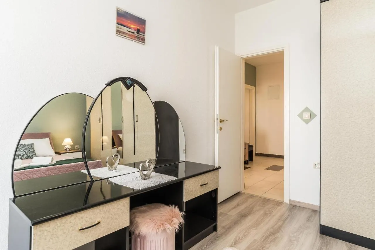 Apartments Matilda Sukošan