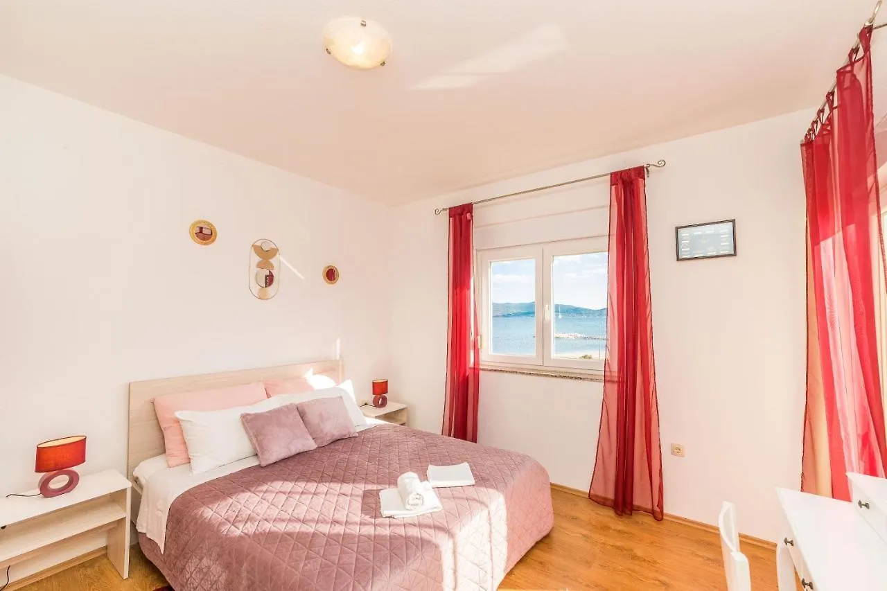 Apartments Matilda Sukošan