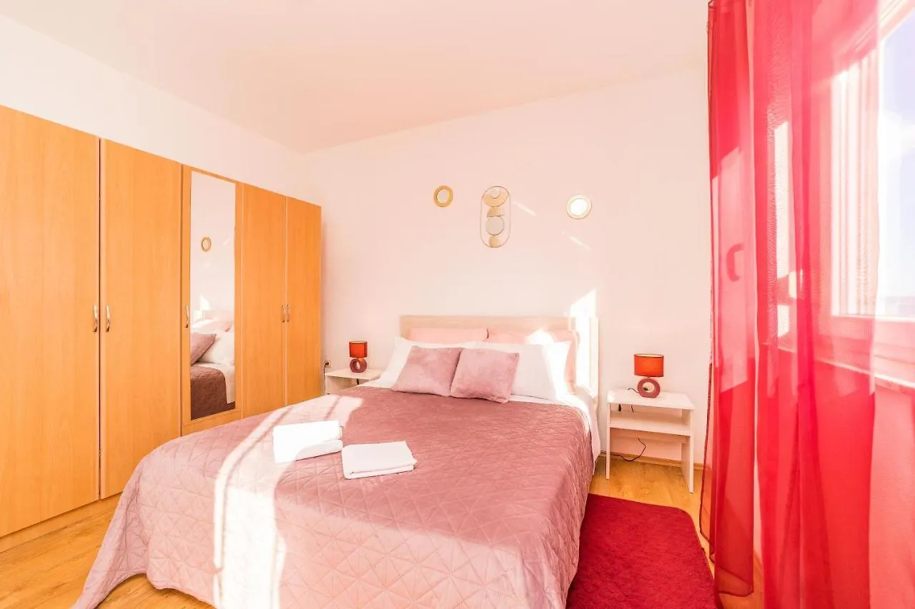 Apartments Matilda Sukošan 0*,  Hırvatistan
