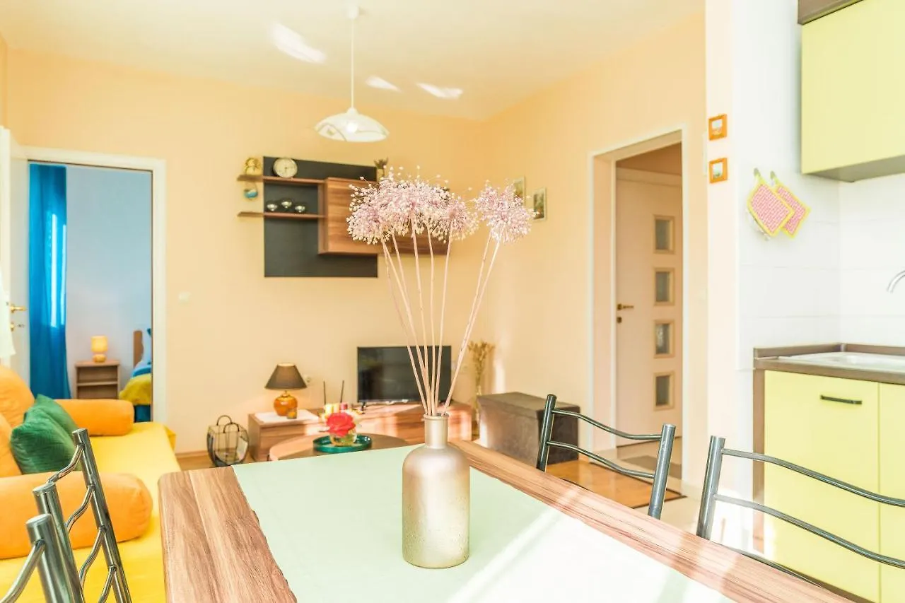 Apartments Matilda Sukošan Hırvatistan