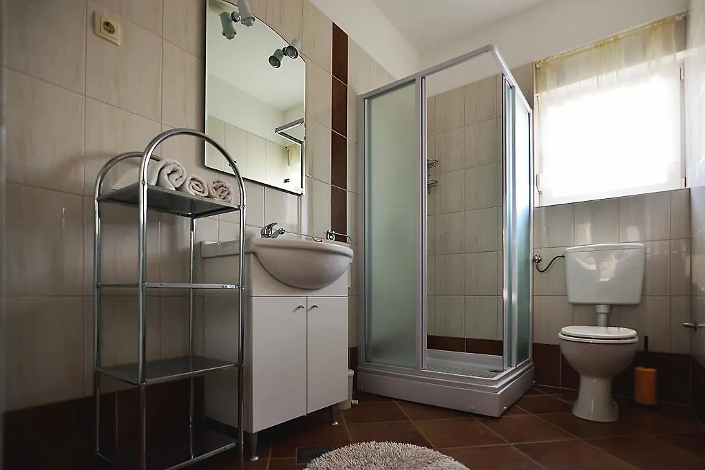 Apartments Matilda Sukošan